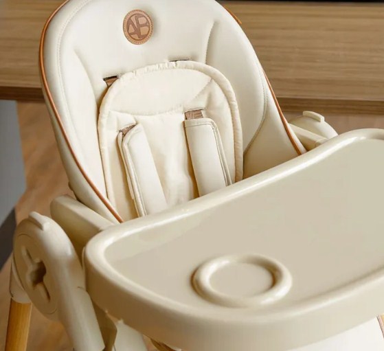 AMAROBABY Стульчик для кормления ELEGANT беж